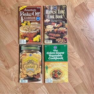 Vintage Pillsbury 1980 Lot of 4 Recipe Cookbook Magazines